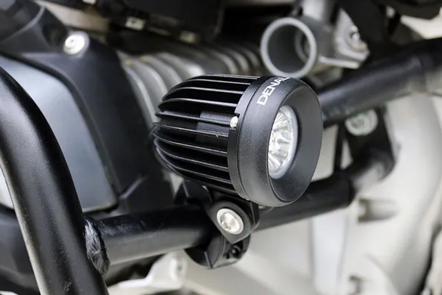 Supporto per luci di posizione DENALI – morsetto articolato 21mm-29mm
