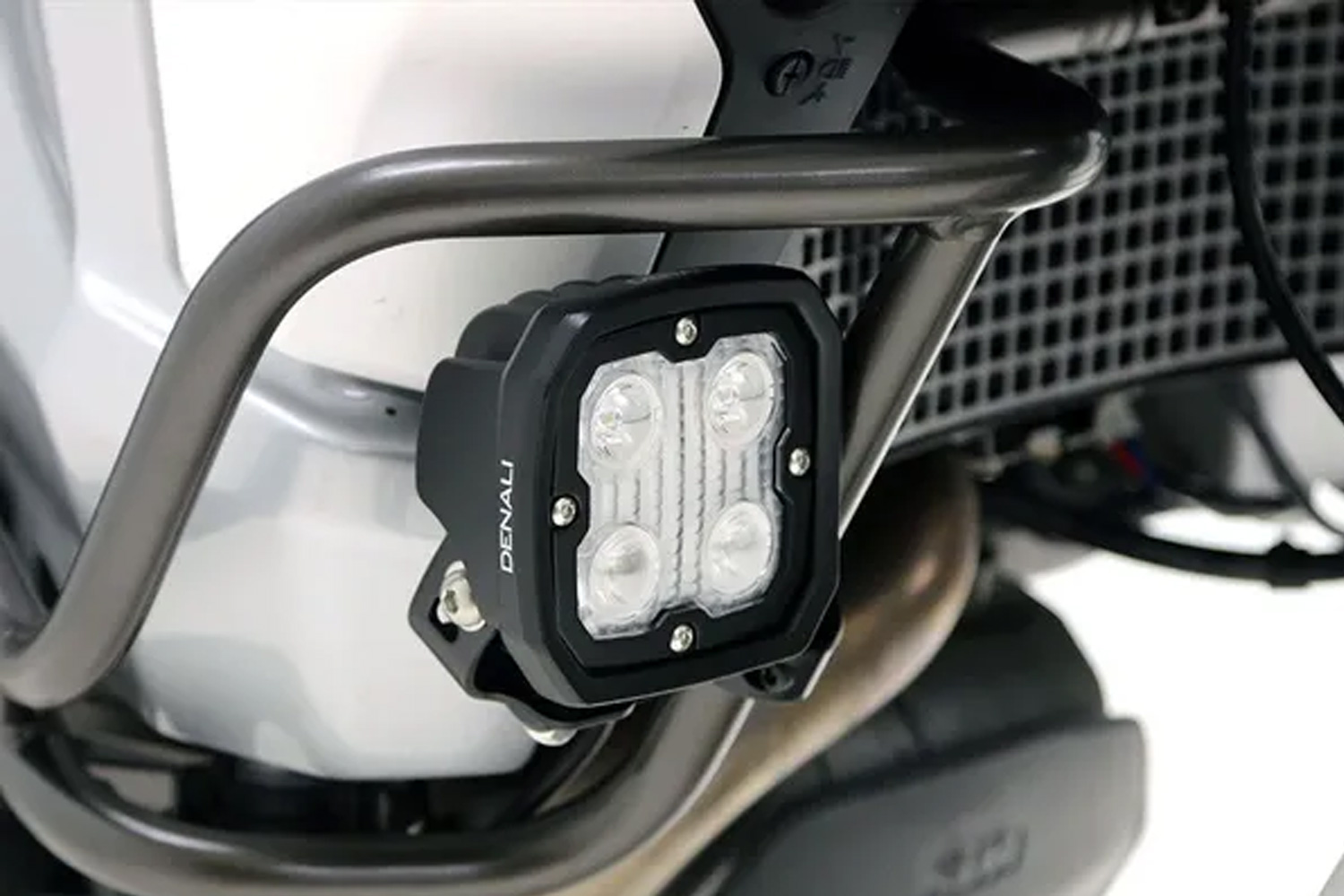 Supporto per luci di posizione DENALI – morsetto articolato 21mm-29mm