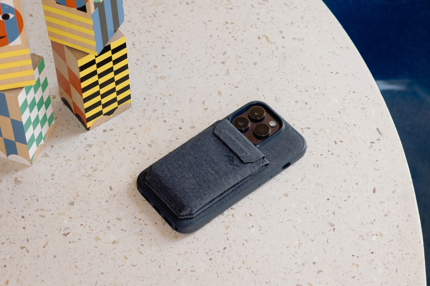 Peak Design Mobile Wallet Stand