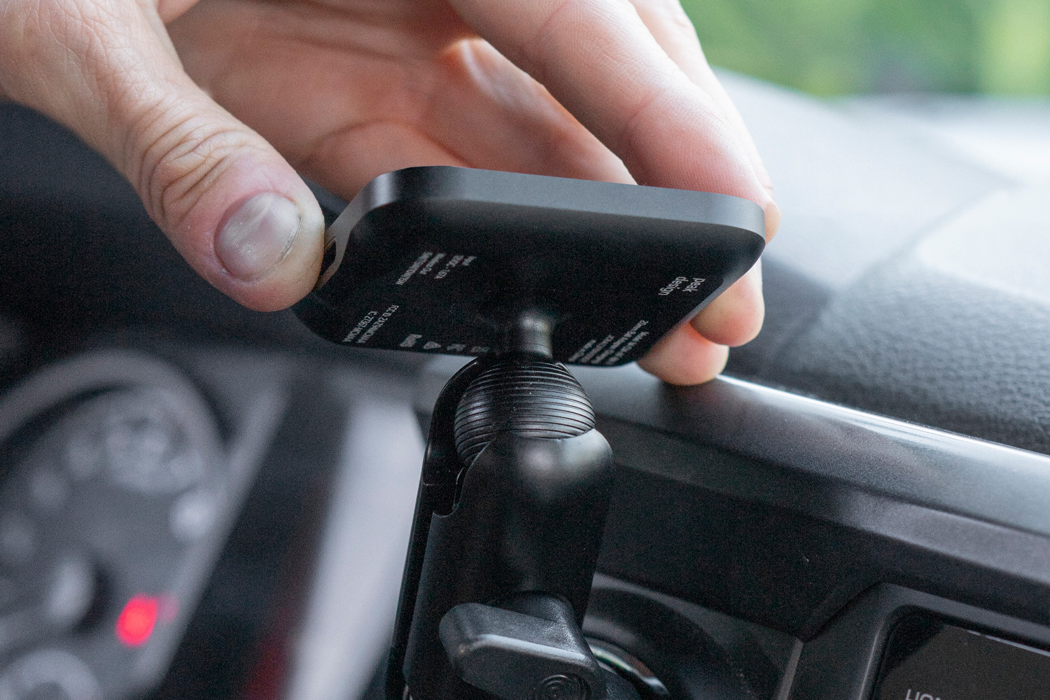 Peak Design Car Mount Ball Adapter with Qi2 Charging Function